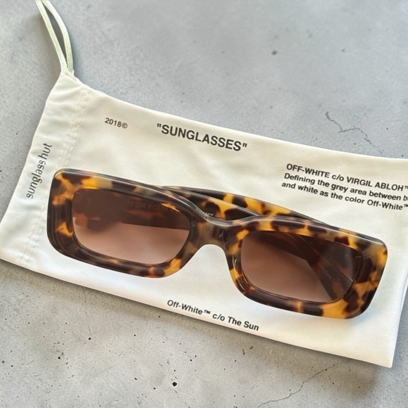 Off-White Sunglasses - Full Inclusion - Picture 7 of 12